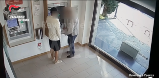 Anziani depredati al bancomat, bloccate 4 persone