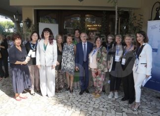 Il Movimento Donne Impresa di Confartigianato ha donato tredici piante al Comune di Cervia