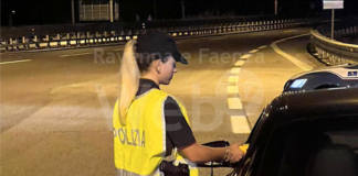 Trovato alla guida in stato di ebbrezza, valore doppio rispetto al consentito: denunciato