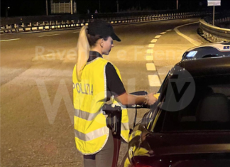 Trovato alla guida in stato di ebbrezza, valore doppio rispetto al consentito: denunciato