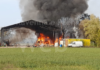 Lavezzola: Incendio in un capannone agricolo. Colonna di fumo visibile a chilometri di distanza