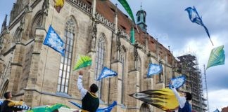 Gli sbandieratori faentini in trasferta a Schwaebisch Gmund per il ‘Day of Cultures’