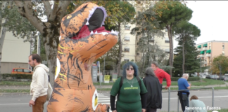 Presidio di protesta contro l’OMC: “Ridurre le fonti fossili e investire nelle rinnovabili”