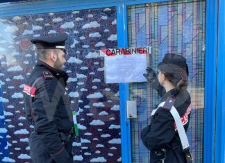 Prostituzione in un centro massaggi scoperto e chiuso dai Carabinieri