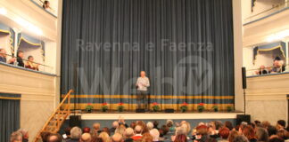 La Pubblica Assistenza Russi dona al Comune oltre 2 mila euro per le famiglie alluvionate