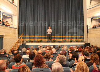 La Pubblica Assistenza Russi dona al Comune oltre 2 mila euro per le famiglie alluvionate