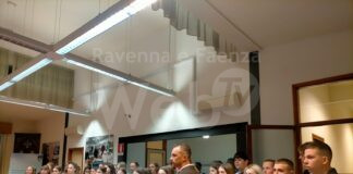 Santa Teresa, cena di benvenuto per i bambini ucraini del Coro Zorynka