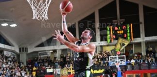 Basket: I Blacks sbancano il Palaruggi con un ottimo ultimo quarto