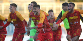 Calcio: Il Ravenna batte 3-0 il Carpi e torna in vetta alla classifica