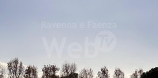 Il forte vento scoperchia la tensostruttura dello stadio di Lugo