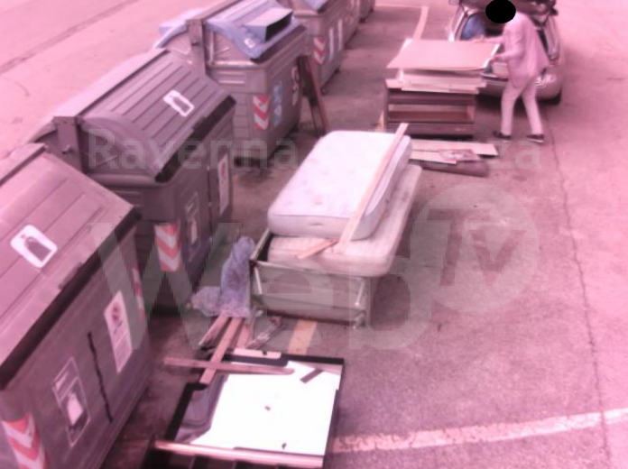 CS_299_Abbandono rifiuti