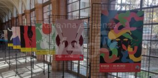 Alla Biblioteca Manfrediana una mostra dedicata alla violenza di genere