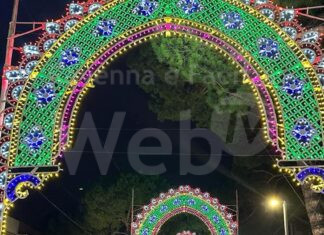 Nevica a Milano Marittima: domani inaugura SuperXMAS con gli spettacolari Show della neve