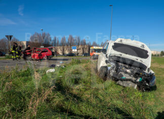 Incidente tra un auto ed un furgone, grave un 82enne