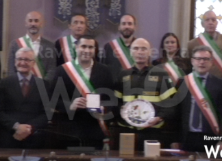 Manselli, Comandante dei Vigili del Fuoco della Provincia lascia Ravenna. Il saluto delle istituzioni