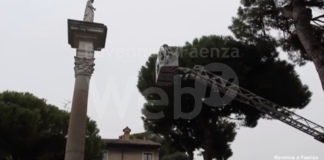 Festa dell’Immacolata: l’omaggio floreale con l’Arcivescovo Ghizzoni