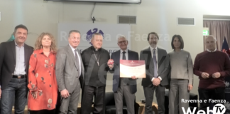 Confcommercio augura il Natale ai suoi dipendenti e collaboratori e premia il Prefetto De Rosa