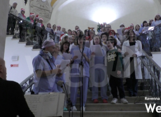 Gli auguri di Natale del coro dell’ospedale di Faenza