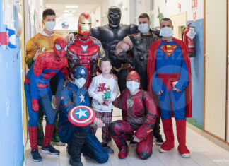 I supereroi acrobatici fanno tappa all’ospedale di Ravenna