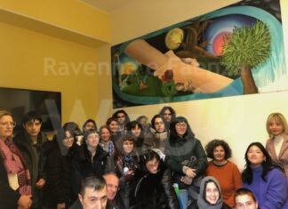 Inaugurata la sala dello Spazio Giovani del consultorio familiare con i quadri realizzati dai ragazzi del Liceo Artistico di Ravenna
