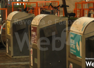 Problemi all’isola ecologica interrata di piazza Costa: disagi per gli esercenti