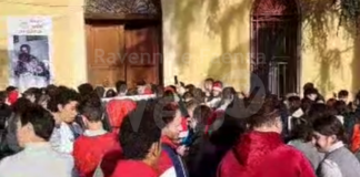 Accorpamento delle scuole di Riolo Terme e Casola: presidio di protesta degli studenti