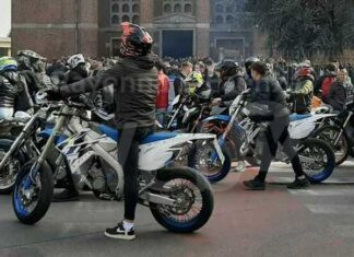 Bloccata gara clandestina di moto, coivolti 17 giovani