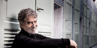 Gioele Dix porta sul palcoscenico di Russi il genio di Giorgio Gaber