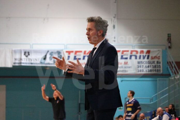 Bernardi nella partita d'andata a Roseto