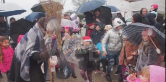 Nonostante il maltempo, è arrivata la befana a Marina di Ravenna