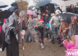 Nonostante il maltempo, è arrivata la befana a Marina di Ravenna