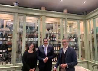 Il sindaco Michele de Pascale in visita ai ristoratori protagonisti della puntata di 4 Ristoranti a Ravenna