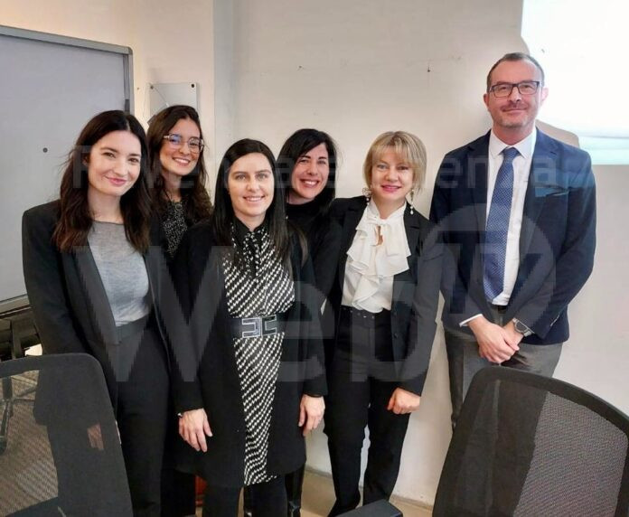 da sx Rosamilia Elisa (Icel), Tabrich Mounia (Randstad), Mancini Monica (Icel), Organati Antonella (Randstad), Negri Silvia (Randstad), Lacchini Mirco (Icel)