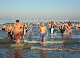 A causa del maltempo il Tuffo della Befana si farà domenica 14 gennaio