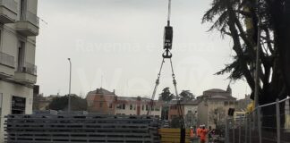 Scaricati i componenti del Ponte Bailey di Faenza | Foto