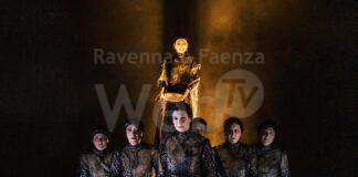 Al Comunale di Russi va in scena Supplici, la tragedia di Euripide con la regia di Serena Sinigaglia.