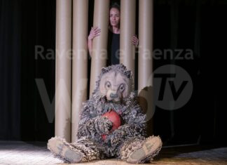 Al teatro Masini arriva ‘L’orso felice’ per la rassegna Favole