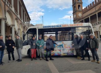 Sulle fiancate del Green-Go Bus i disegni vincitori del quinto concorso di arti visive “La Città del Mondo”
