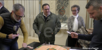 Presentato a Faenza il gioco da tavolo del palio del Niballo