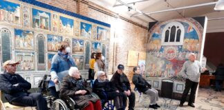 Gli anziani del Silvagni di Voltana in visita alla mostra su Giotto a Lugo