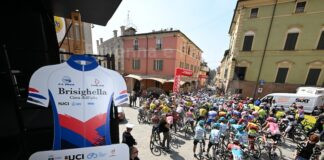 La “Coppi e Bartali” tra il centro storico e le colline di Brisighella