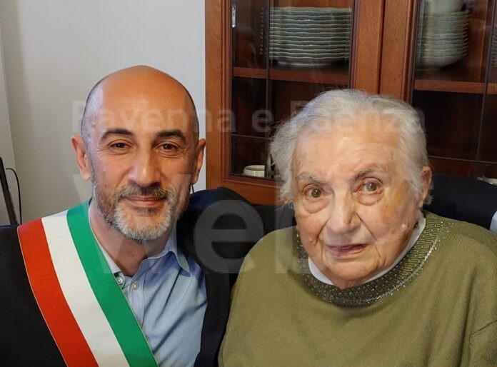 105 anni per Elvira Balducci, Fusignano, 24 marzo 2024 - 2