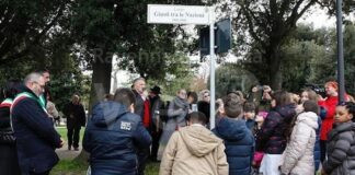 Completato il rifacimento della struttura portante delle targhe nel Largo dei Giusti tra le Nazioni