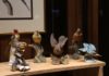 Uccelli in ceramica in mostra al Private Banking