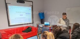 Corsi gratuiti per l’inserimento socio-lavorativo di 55 donne del territorio, a Russi presentano i risultati del progetto