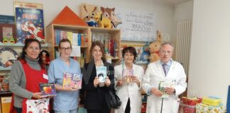 “Aiutaci a crescere regalaci un libro”: la libreria Giunti dona 1200 libri alla pediatria di Ravenna