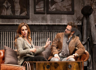 Vanessa Incontrada e Gabriele Pignotta in “Scusa sono in riunione… ti posso richiamare?