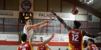 Basket: L’OraSì vince con carattere il fondamentale match contro Ozzano