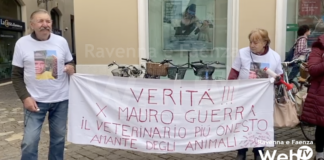 Nuovo presidio in Piazza dell’Aquila per i sostenitori di Mauro Guerra: “Vogliamo la verità”