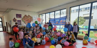 ADVS Ravenna dona materiale scolastico alla scuola di Fornace Zarattini